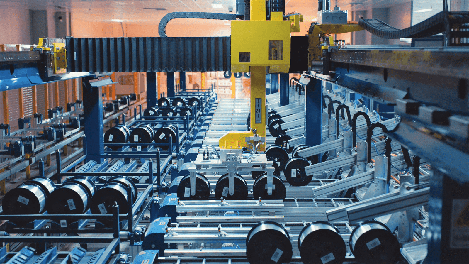 AI drives China's flagship smart factory for optical fiber 
